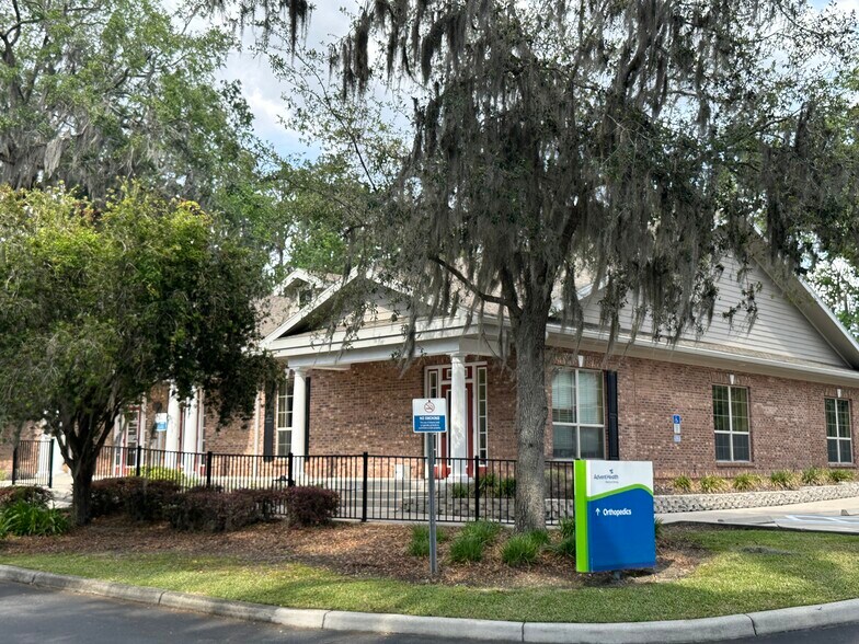 2801 SE 1st Ave, Ocala, FL à louer - Photo de l’immeuble – Image 3 sur 12