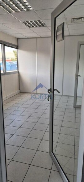 50 Rue Jean Zay, Saint-Priest à louer - Photo intérieure – Image 3 sur 9