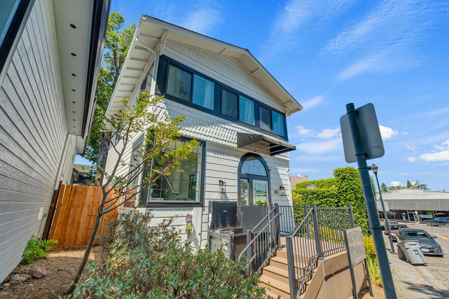 160 Cherry Ave, Auburn, CA à vendre - Photo de l’immeuble – Image 2 sur 31