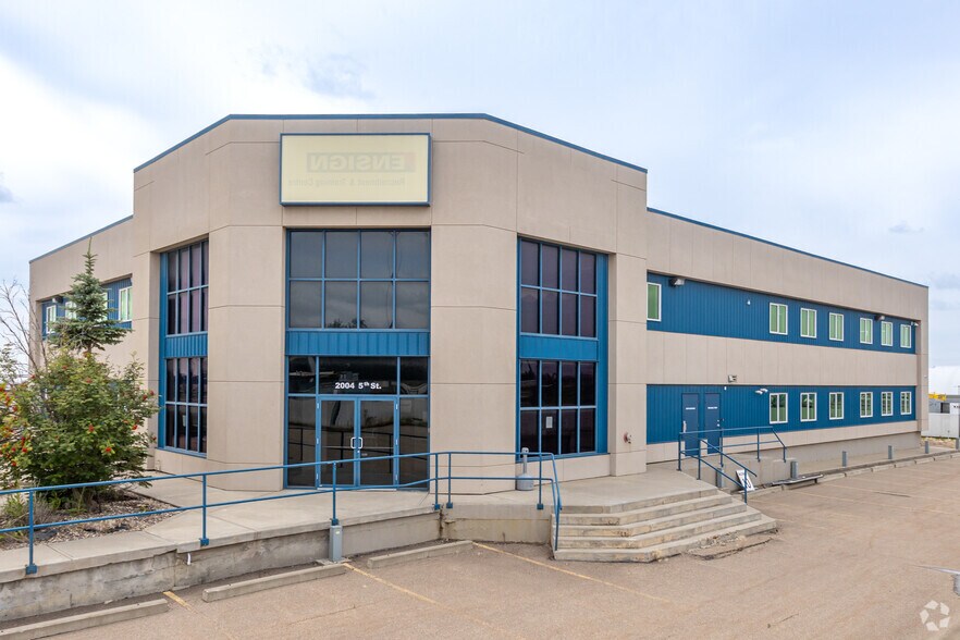 Nisku Campus portefeuille de 3 biens à vendre sur LoopNet.fr - Photo de l’immeuble – Image 2 sur 7