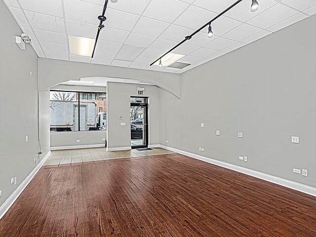 2249 W Irving Park Rd, Chicago, IL à vendre - Photo intérieure – Image 3 sur 11