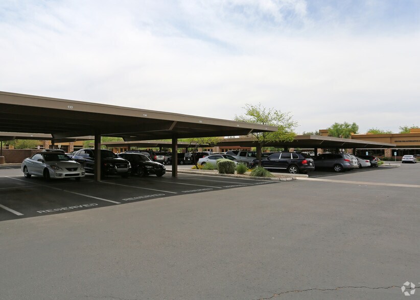 9977 N 95th St, Scottsdale, AZ à louer - Photo de l’immeuble – Image 3 sur 4