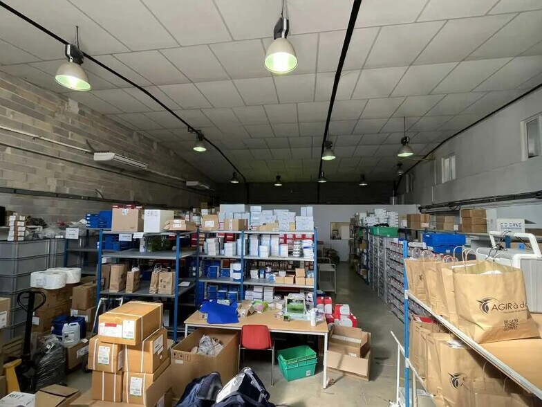 Local d’activités dans La Seyne-sur-Mer à louer - Photo intérieure – Image 2 sur 10