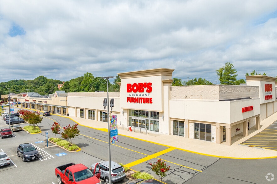 14497-14560 Potomac Mills Rd, Woodbridge, VA à louer - Photo principale – Image 1 sur 4