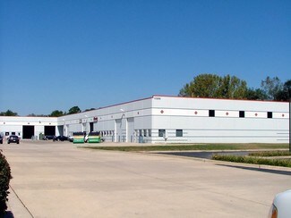 Plus de détails pour 1500 Foundry St, St Charles, IL - Industriel/Logistique à louer