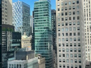 12 E 49th St, New York, NY à louer Aérien– Image 2 sur 3