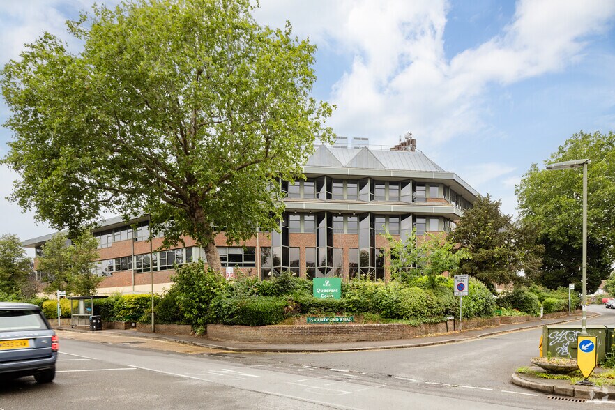 Guildford Rd, Woking à louer - Photo de l’immeuble – Image 2 sur 2
