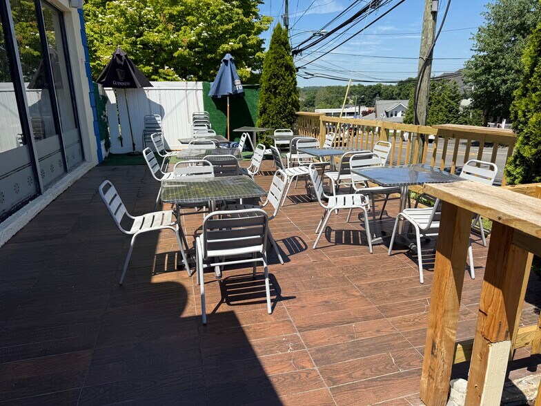 36 Westport Ave, Norwalk, CT à louer - Photo de l’immeuble – Image 2 sur 11