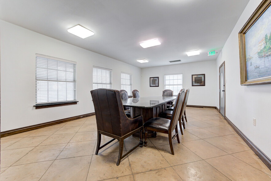 11575 S Western Ave, Edmond, OK à vendre - Photo de l’immeuble – Image 3 sur 5