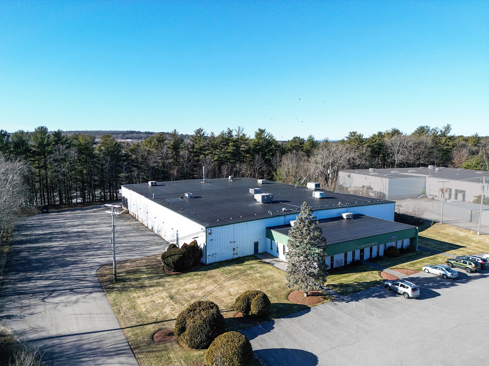 32 Executive Dr, Hudson, NH à louer Photo de l’immeuble– Image 1 sur 7