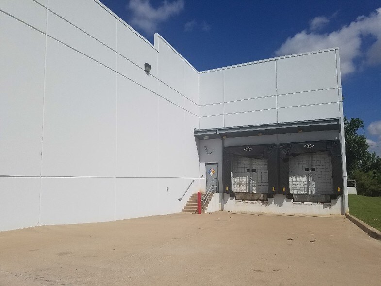 4924 Cambridge Rd, Fort Worth, TX à louer - Photo de l’immeuble – Image 2 sur 12