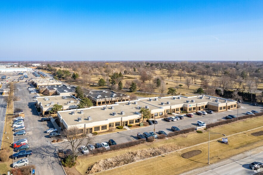 3105 N Wilke Rd, Arlington Heights, IL à vendre - Aérien – Image 2 sur 8