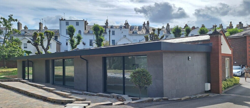 Lansdown Rd, Cheltenham à louer - Photo de l’immeuble – Image 3 sur 5