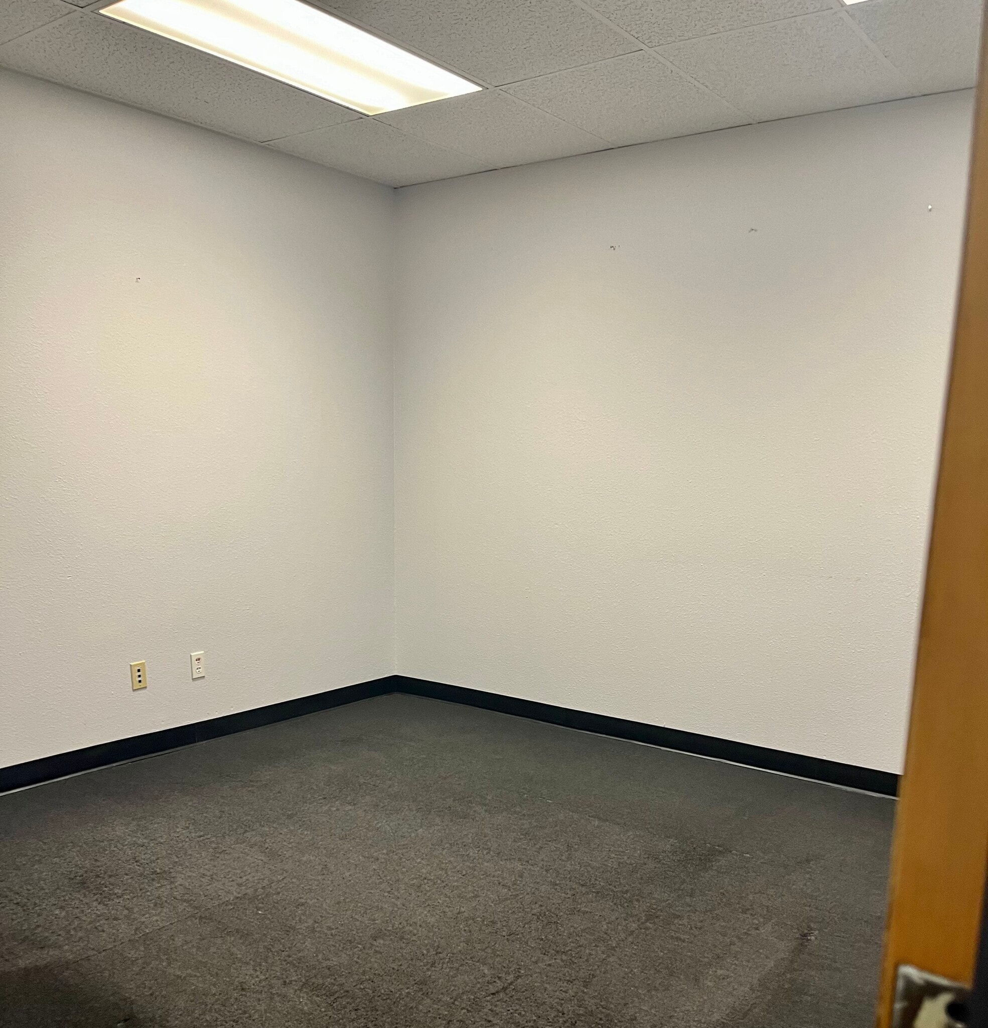 2755-2795 E Desert Inn Rd, Las Vegas, NV à louer Photo intérieure– Image 1 sur 1