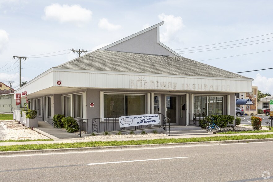 109 E Olympia Ave, Punta Gorda, FL à vendre - Photo principale – Image 1 sur 3