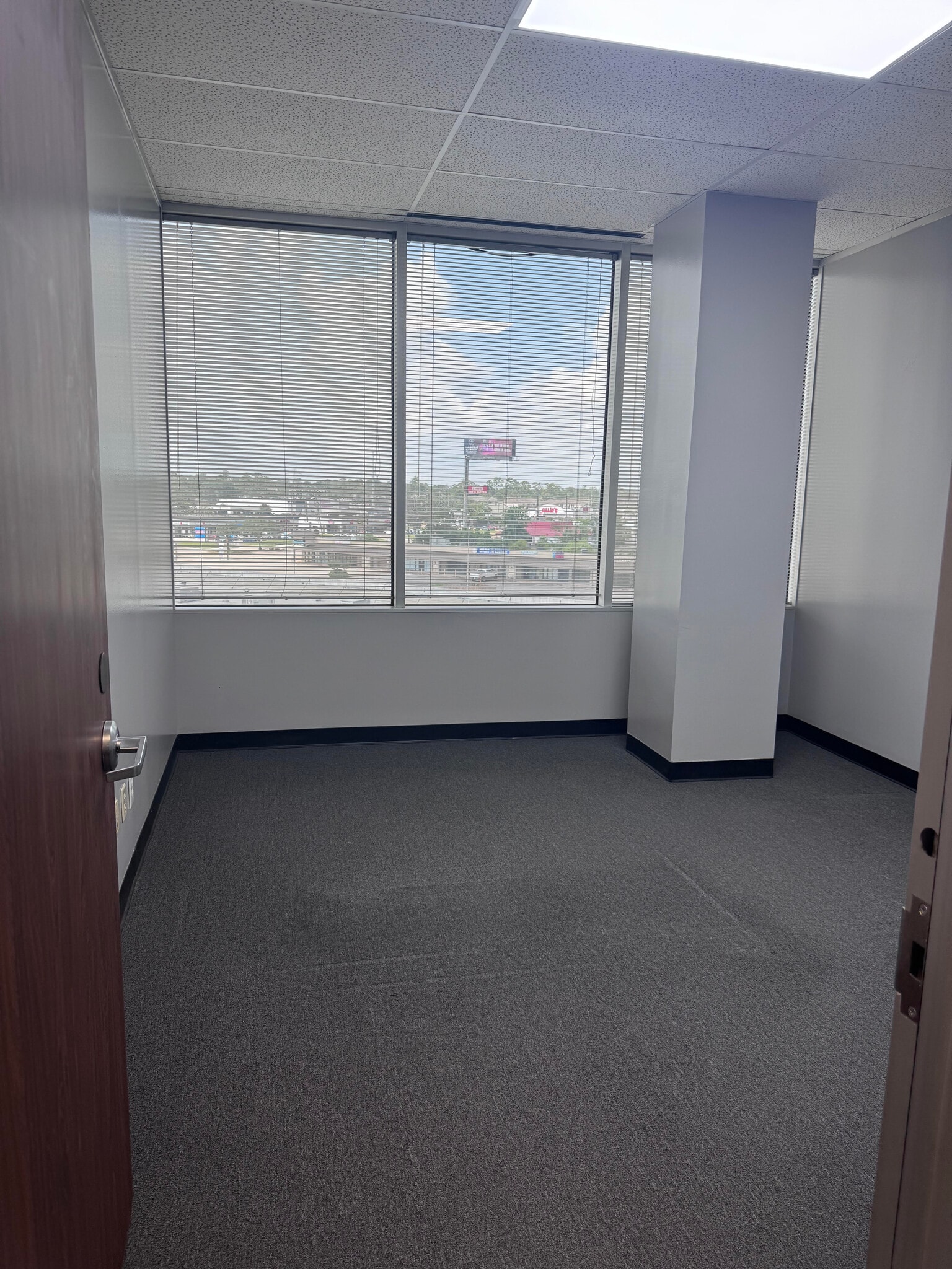 4606 FM 1960 W, Houston, TX à vendre Photo intérieure– Image 1 sur 1