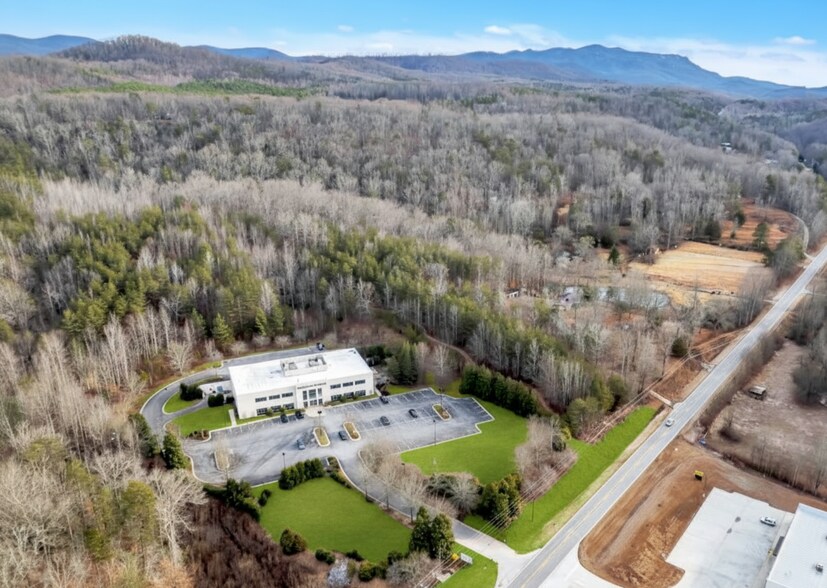 3598 Highway 11, Travelers Rest, SC à louer - Photo de l’immeuble – Image 2 sur 24