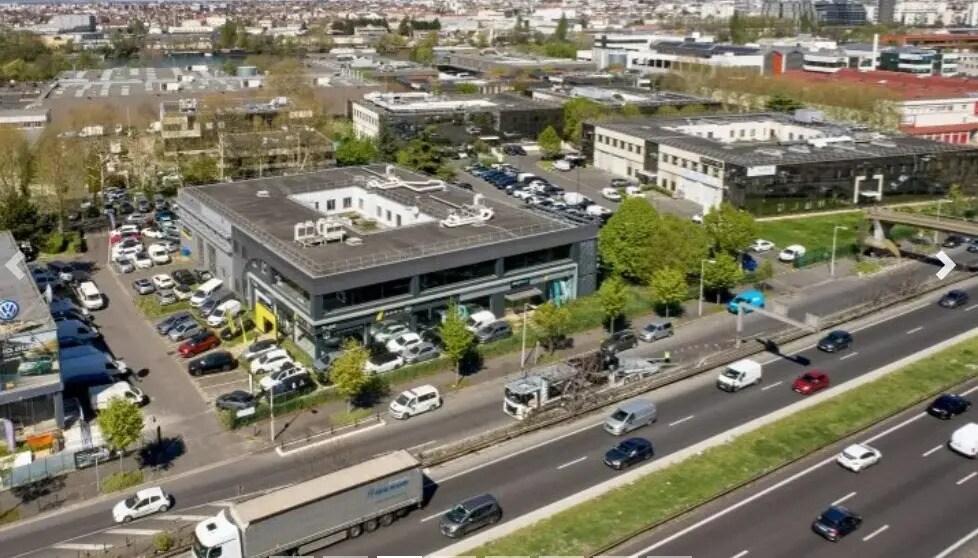 Local d’activités dans Nanterre à louer - Photo de l’immeuble – Image 2 sur 5