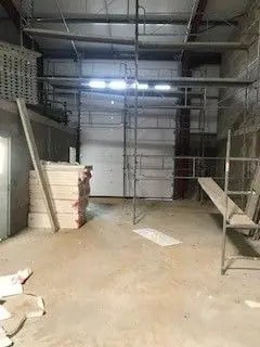 Industriel/Logistique dans Limours à louer - Photo de la construction – Image 2 sur 3