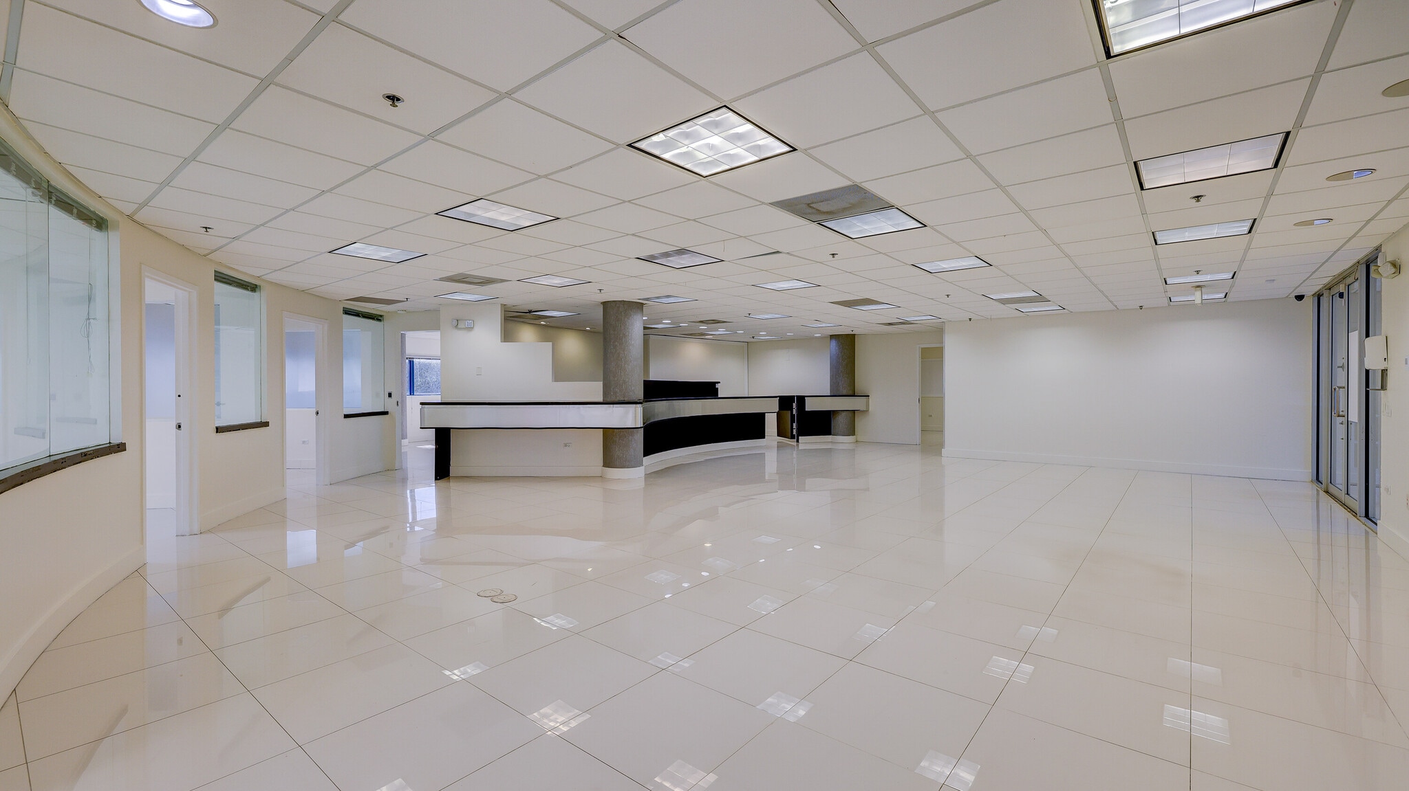 9600 NW 25th St, Miami, FL à louer Photo intérieure– Image 1 sur 18