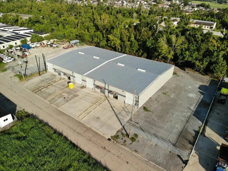 3101-3107 La Place Ln, Laplace, LA à louer - Photo de l’immeuble – Image 3 sur 7