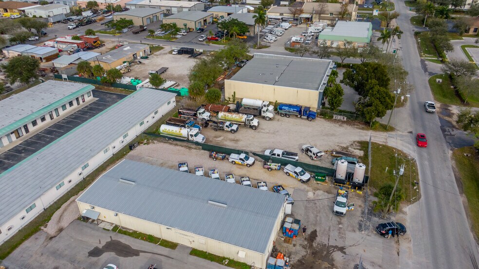 1875 Seward Ave, Naples, FL à louer - Aérien – Image 3 sur 6