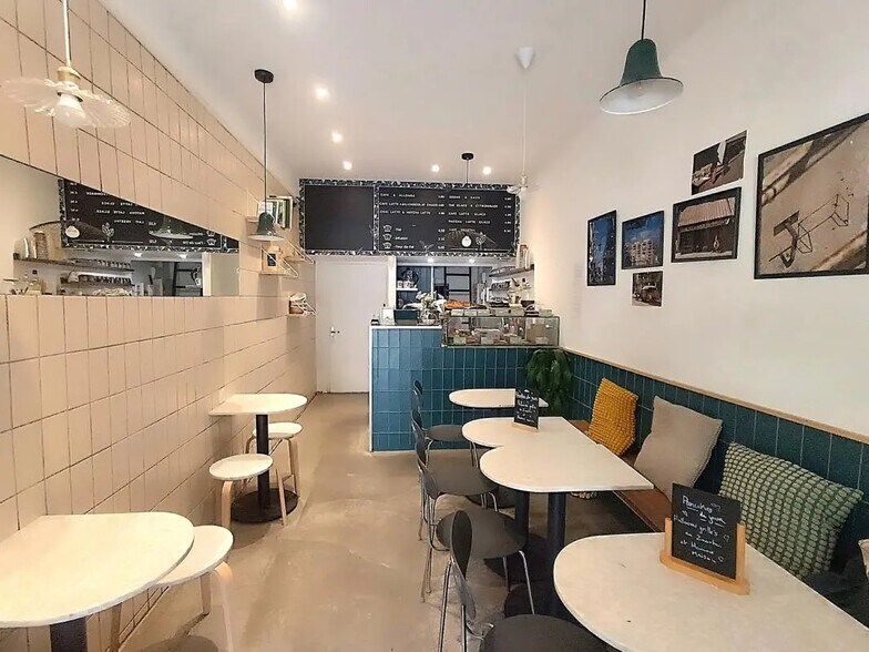 Local d’activités dans Marseille à louer - Photo de l’immeuble – Image 3 sur 3