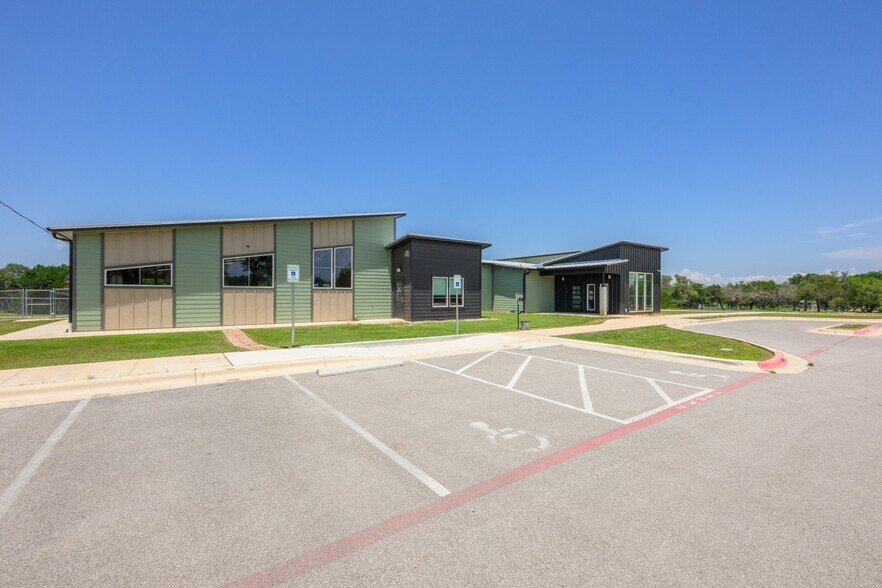 1410 Live Oak Rd, Leander, TX à vendre - Photo de l’immeuble – Image 3 sur 84