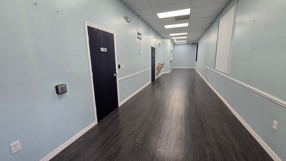 7323 Green Slope Dr, Zephyrhills, FL à louer - Photo de l’immeuble – Image 2 sur 58