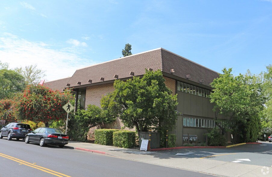 2415 High School Ave, Concord, CA à louer - Photo de l’immeuble – Image 3 sur 6