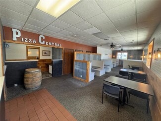 Plus de détails pour 110 Central Ave S, Milaca, MN - Local commercial à louer