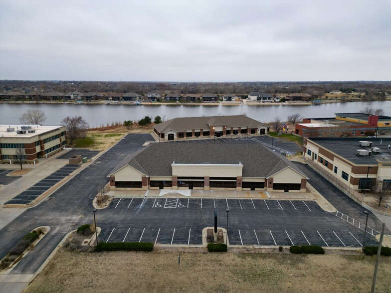 3607 N Ridge Rd, Wichita, KS à vendre - Photo de l’immeuble – Image 1 sur 6