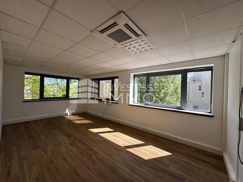 Bureau dans Lognes à louer - Photo intérieure – Image 2 sur 7