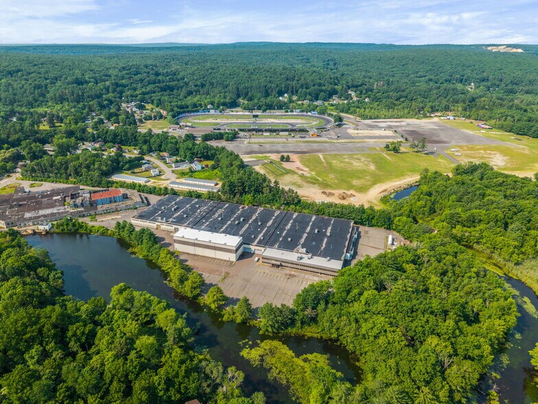 29 West St, Stafford Springs, CT à vendre - Aérien – Image 3 sur 38