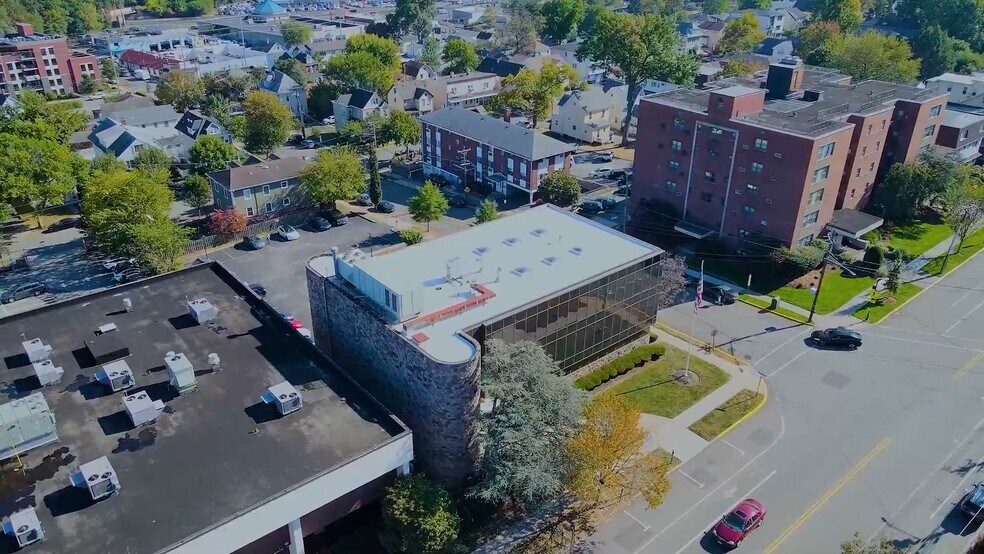 85 Orient Way, Rutherford, NJ à louer - Vidéo sur l’annonce professionnelle – Image 2 sur 88