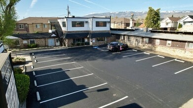 22 Hillcrest Dr, Reno, NV à louer Photo intérieure– Image 2 sur 11