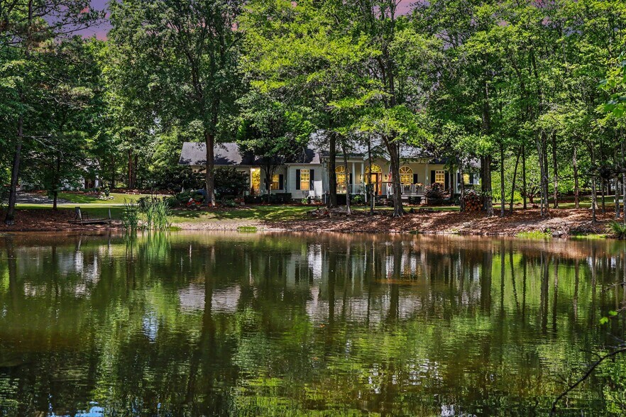 4037 Old Williamston Rd, Belton, SC à vendre - Photo de l’immeuble – Image 1 sur 43