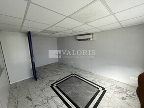 197 Avenue Francis De Pressensé, Vénissieux à louer Photo intérieure– Image 1 sur 8