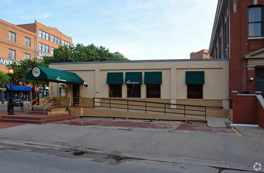 701 Ross Ave, Dallas, TX à vendre - Photo de l’immeuble – Image 2 sur 2
