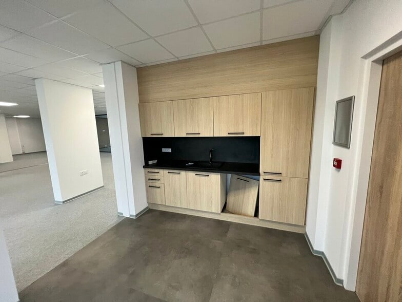 240 Rue Evariste Galois, Biot à louer - Photo intérieure – Image 3 sur 19