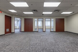 Plus de détails pour 4848-4868 Ch Bois-Franc, Montréal, QC - Bureau à louer