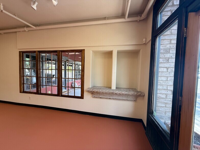 6130-6142 E Cave Creek Rd, Cave Creek, AZ à louer - Photo de l’immeuble – Image 2 sur 19