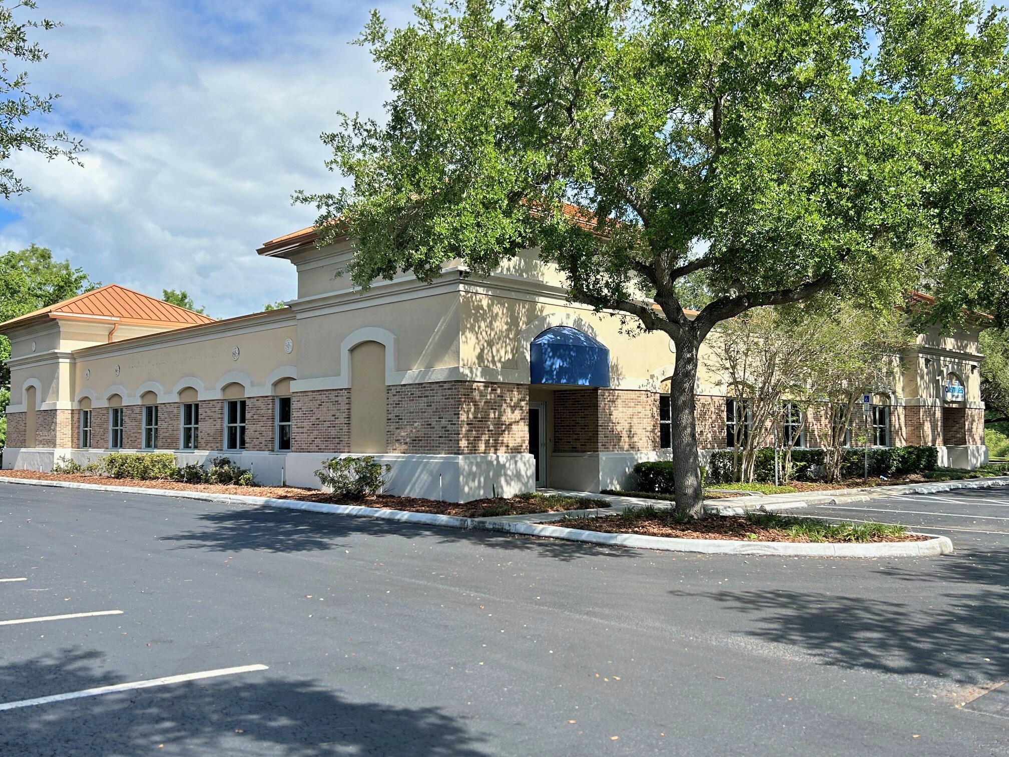 5885 Central Ave, Saint Petersburg, FL à louer Photo de l’immeuble– Image 1 sur 14