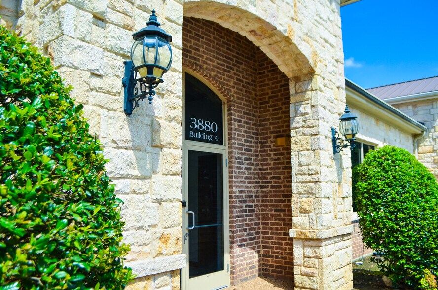 3880 Parkwood Blvd, Frisco, TX à louer - Photo de l’immeuble – Image 3 sur 11