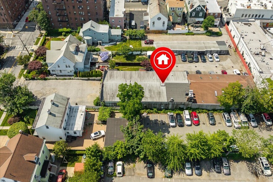70 Church St, New Rochelle, NY à vendre - Photo de l’immeuble – Image 3 sur 18
