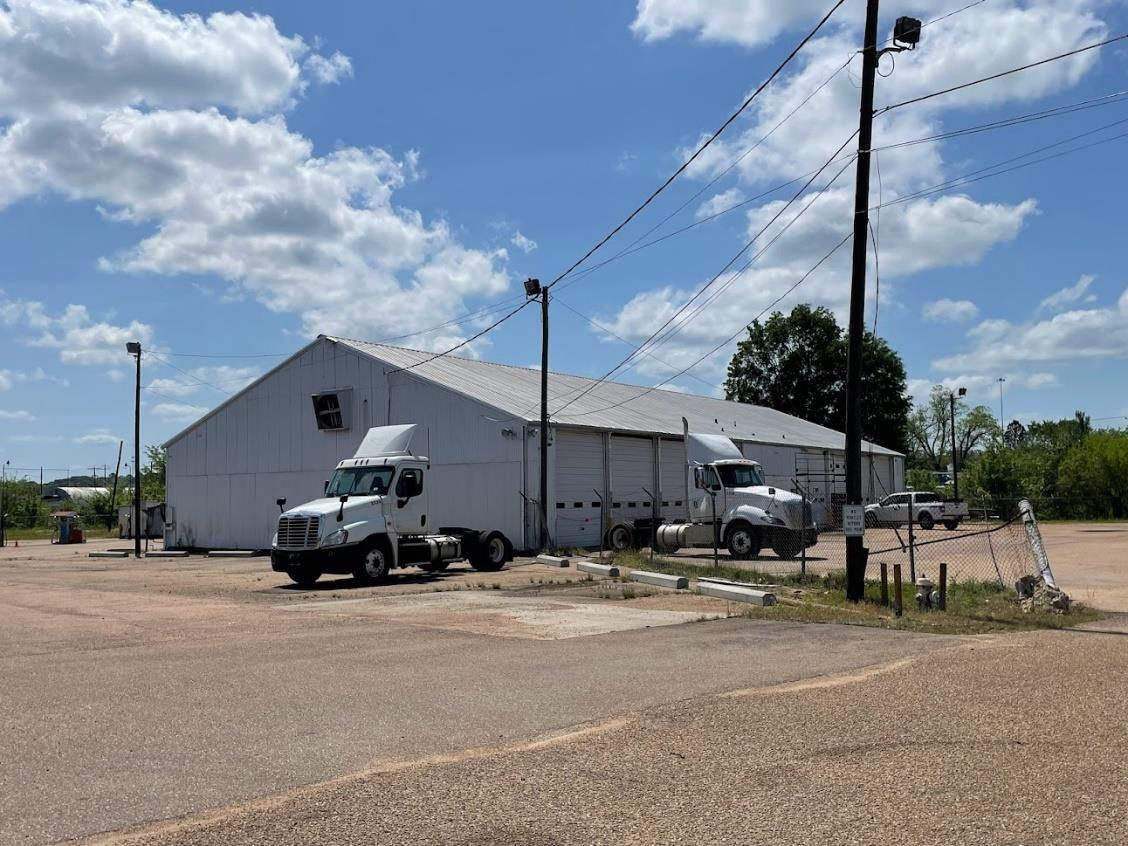 1651 Kerr Dr, Jackson, MS à vendre Photo principale– Image 1 sur 9