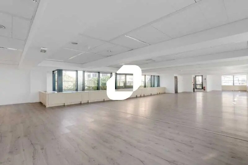 Bureau dans Levallois-Perret à louer - Photo de l’immeuble – Image 1 sur 23
