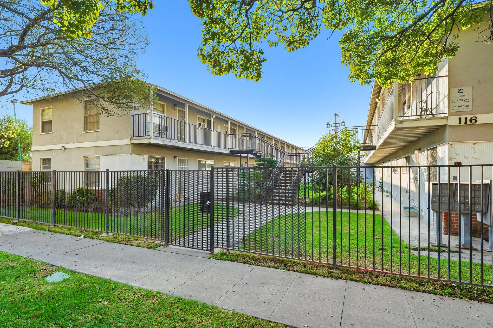116 S Orange Ave, Santa Ana, CA à vendre Photo principale– Image 1 sur 13