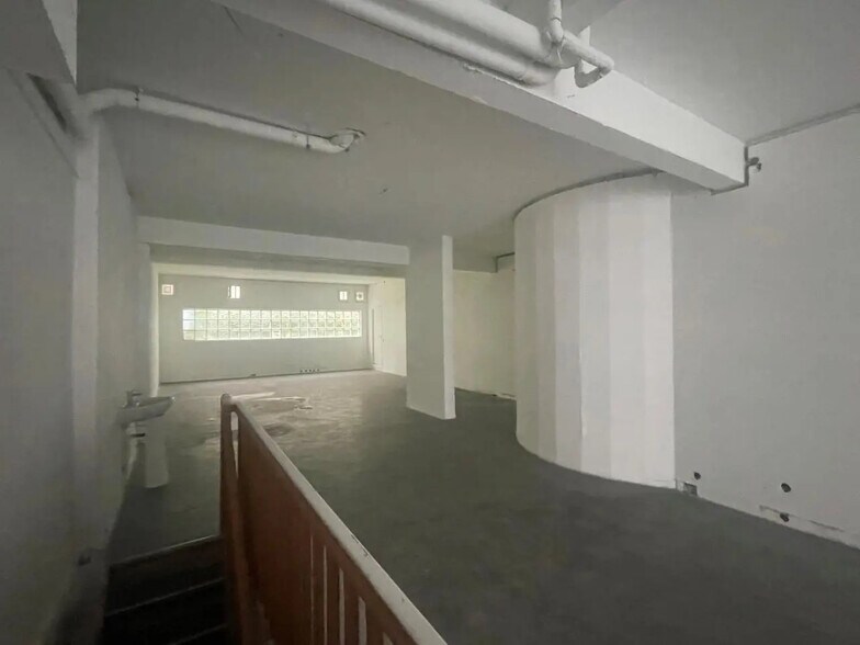 Local d'activités dans Boulogne-Billancourt à vendre - Photo de l’immeuble – Image 2 sur 6