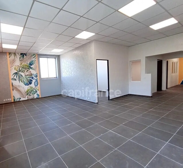 Bureau dans Guibeville à louer - Photo intérieure – Image 3 sur 9